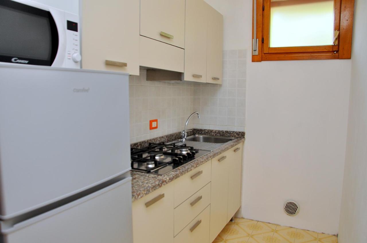 Condominio Corinzia Бибионе Екстериор снимка
